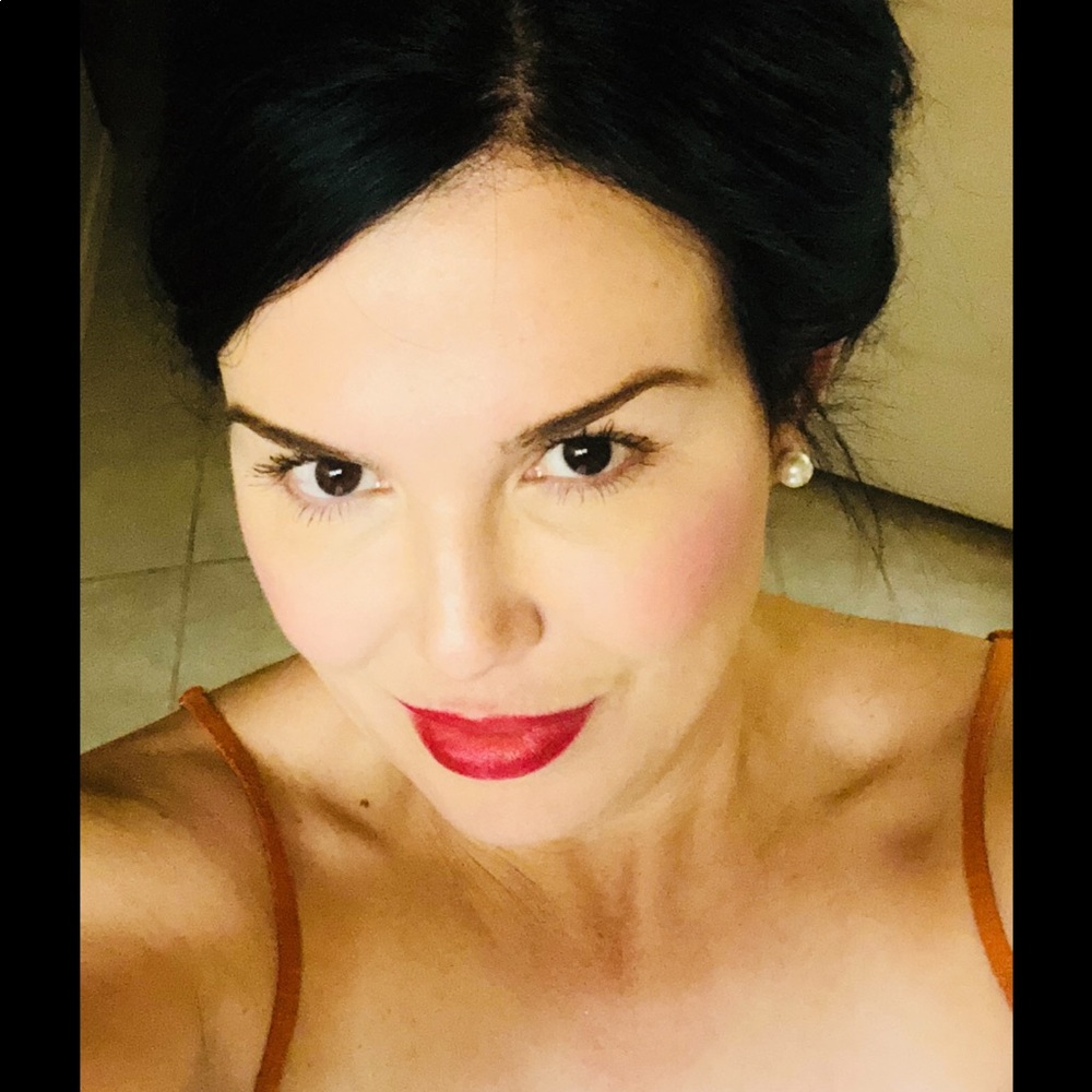 Meet your Posher, Marcela